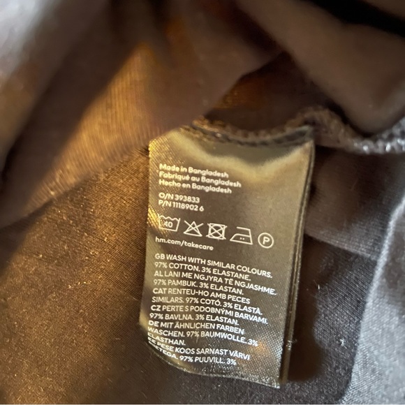 H&M Mama lace-trimmed nursing top - black, long sleeve - Picture 3 of 3